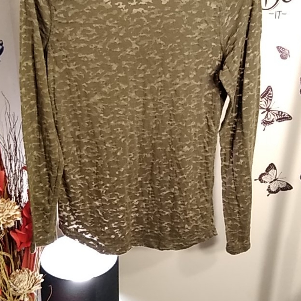 Women's Mudd Shirt - Picture 4 of 4